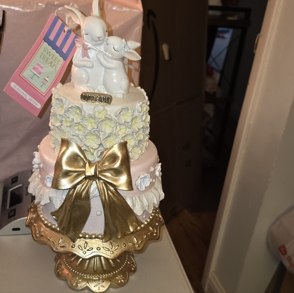 Elegant Gold and White Holiday Decor Figurine - Picture 2 of 3